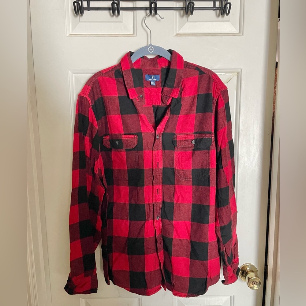 Men’s size XL black and red flannel